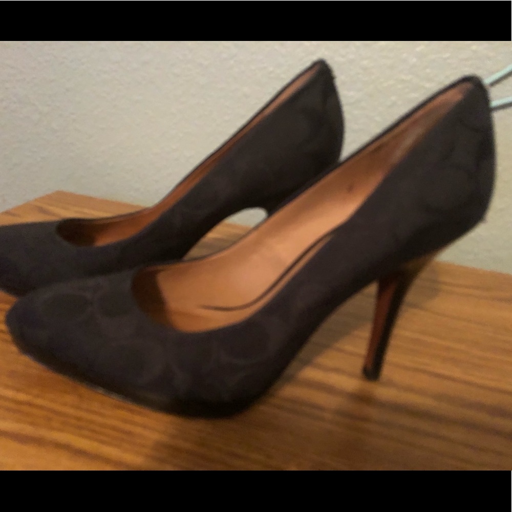 Authentic Coach classic heels